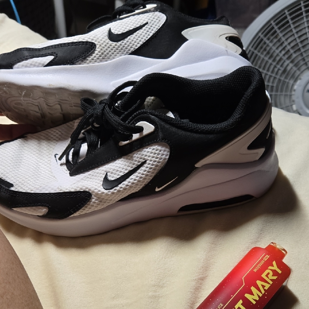 Nike Black and White Athletic Shoes